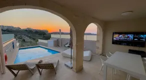 Lux Oakville - Private Pool - BBQ Area - Games Room - Valley Views - Image 5