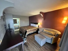 Southern Inn Manchester TN I 24 - Image 3