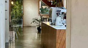 The Frame Guesthouse - Image 2