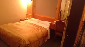 Champion Hotel - Image 2