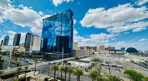 The Signature at MGM Condo! Stunning Strip Views & No Resort Fees! - Image 2