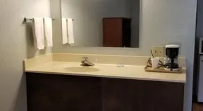 Wolds Motel - Mt. Pleasant - Image 3