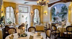 Hotel Aleksander - Image 2