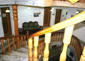 Hotel Alhamra Retreat - Image 5