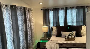 Private Garden Suite in Bayshore - Image 2