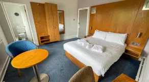 The New England Hotel - Image 4