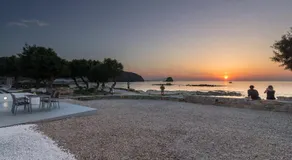 Milos Waves Luxury Apartments - Image 5