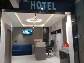 Hotel Hill Town - Image 4