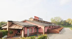 Rimmel Motel - Image 4