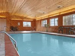 Heritage Inn & Suites - Image 4