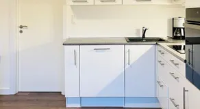 Scandinavian Apartment Hotel - Lunden 1 - Central 3 bedroom apartment on two floors - Image 3