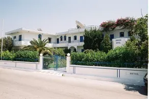 Garden Hotel - Image 5