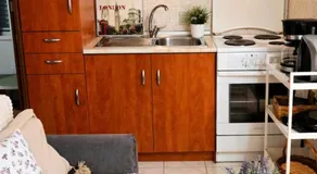 Anastasia's garden house - Image 2