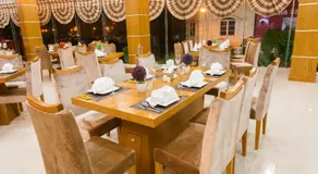 Tu Son Luxury Hotel - Image 2