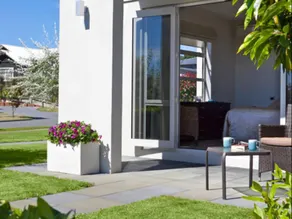 B & B At Number 10 - Image 4
