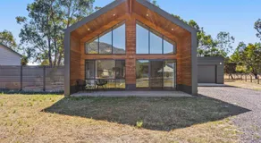 Skyframe Hosted by Halls Gap Accommodation - Image 5