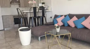 2 bedroom home sea view - Image 3