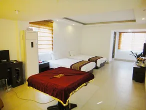 Ruyi Business Hotel - Image 2