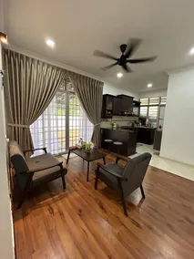 Alora Homestay - Image 2