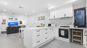 Corporate House for Professionals-Private Room-Shared Common Areas-Walk to Curtin University - Image 5