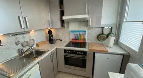 Apartment neu renoviert mit Sonnenbalkon und NETFLIX im Zentrum - Image 3