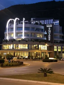 Hotel Square - Image 4