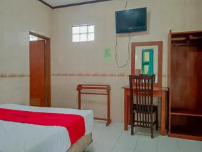 RedDoorz Syariah @ Hotel Sidomulyo Pacitan - Image 5