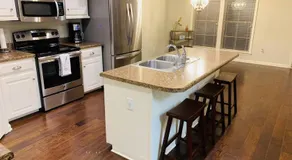 Peaceful 3BR/2BA Hidden Lake Home Near ACOM w/WiFi - Image 4