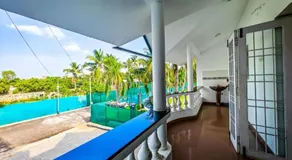 Royal Experiences Icon Beach House, ECR Sea Side Villa - Image 4