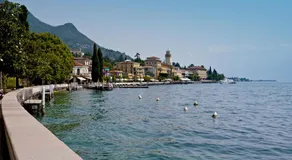 Le Fontane With View Lake - Happy Rentals - Image 2