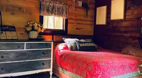 Angies Country Cabins Off Grid Cabins with shared hot tub access Open year round Shared Bathroom access which is not in cabin and hot breakfast add on for extra fee available on weekends only - Image 1