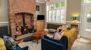 16 Oak Bank - Image 3