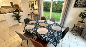 Apartment in Carantec near Sandy Beaches - Image 2