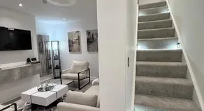 Entire House - Near Etihad stadium and Central Manchester - Image 2
