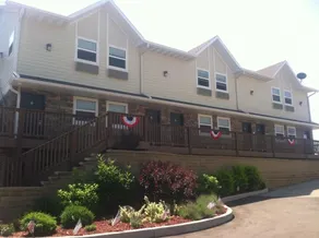 Price Pointe Inn - Image 4