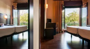 Euba Hotel - Image 2
