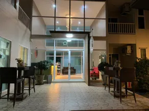 Plychan Hotel - Image 4