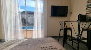 Chambre avec piscine partagée - Image 4