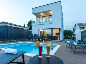 Amazing villa in Unknown w/ - Image 1