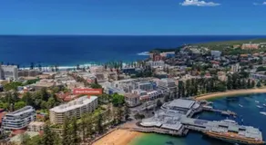 Stylish Manly Beachfront Apartment with Harbour Views & Free Parking - Image 3