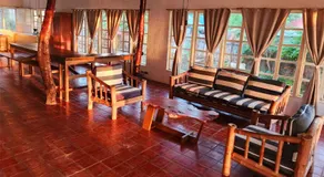 White House, Batangas - Image 3