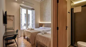 Hostal Parisien-NEW - Image 2