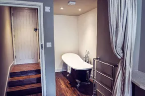 The Nest Hotel & Restaurant - Image 3