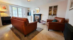 North Devon Luxe Gem for 4, 2 Ensuite Beds, Elegantly Renovated Sea Nearby - Image 4