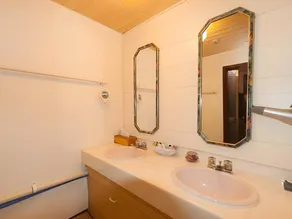 Country Inn Canadian House - Image 5