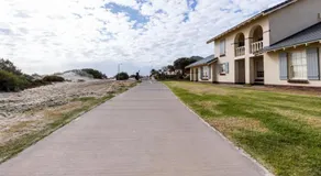 Beach Stayz Semaphore Upstairs Two Bedroom Apartment - Image 5