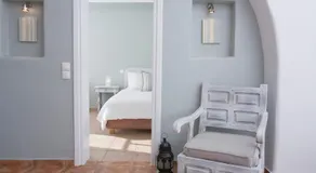 Yakinthos Suites - Image 2