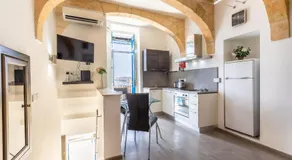 Valletta Harbour View Apartment - Image 2