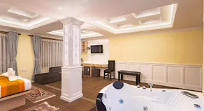 Yellow Pagoda Hotel - Image 2