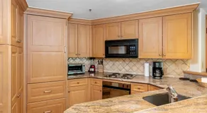 Christiania Condominiums- CoralTree Residence Collection - Image 4